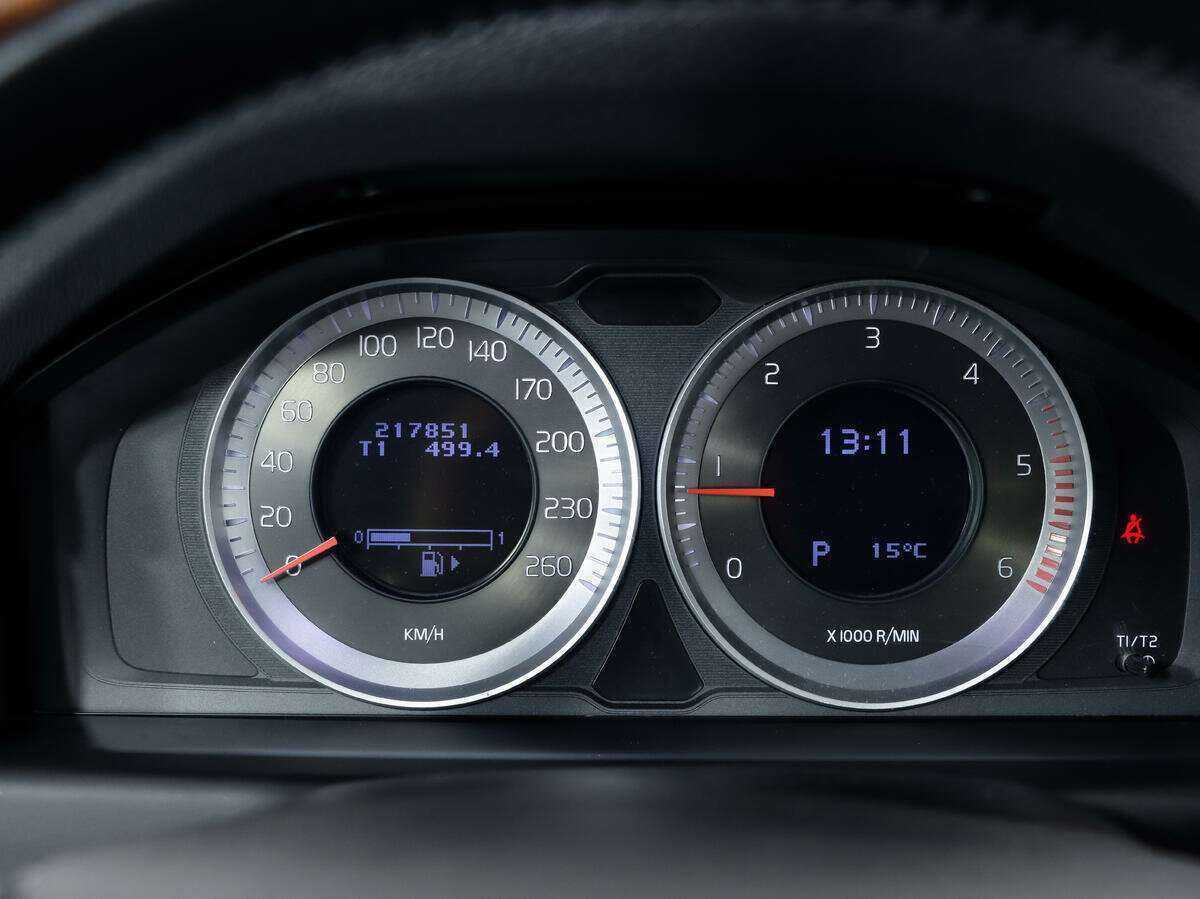 Купить Volvo XC70 с пробегом. Фото: #18