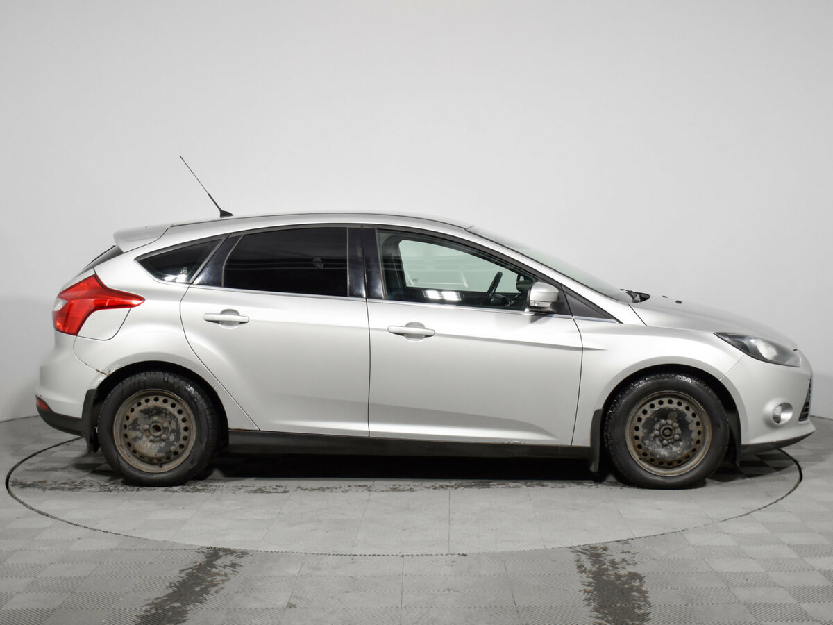 Купить Ford Focus с пробегом. Фото: #4