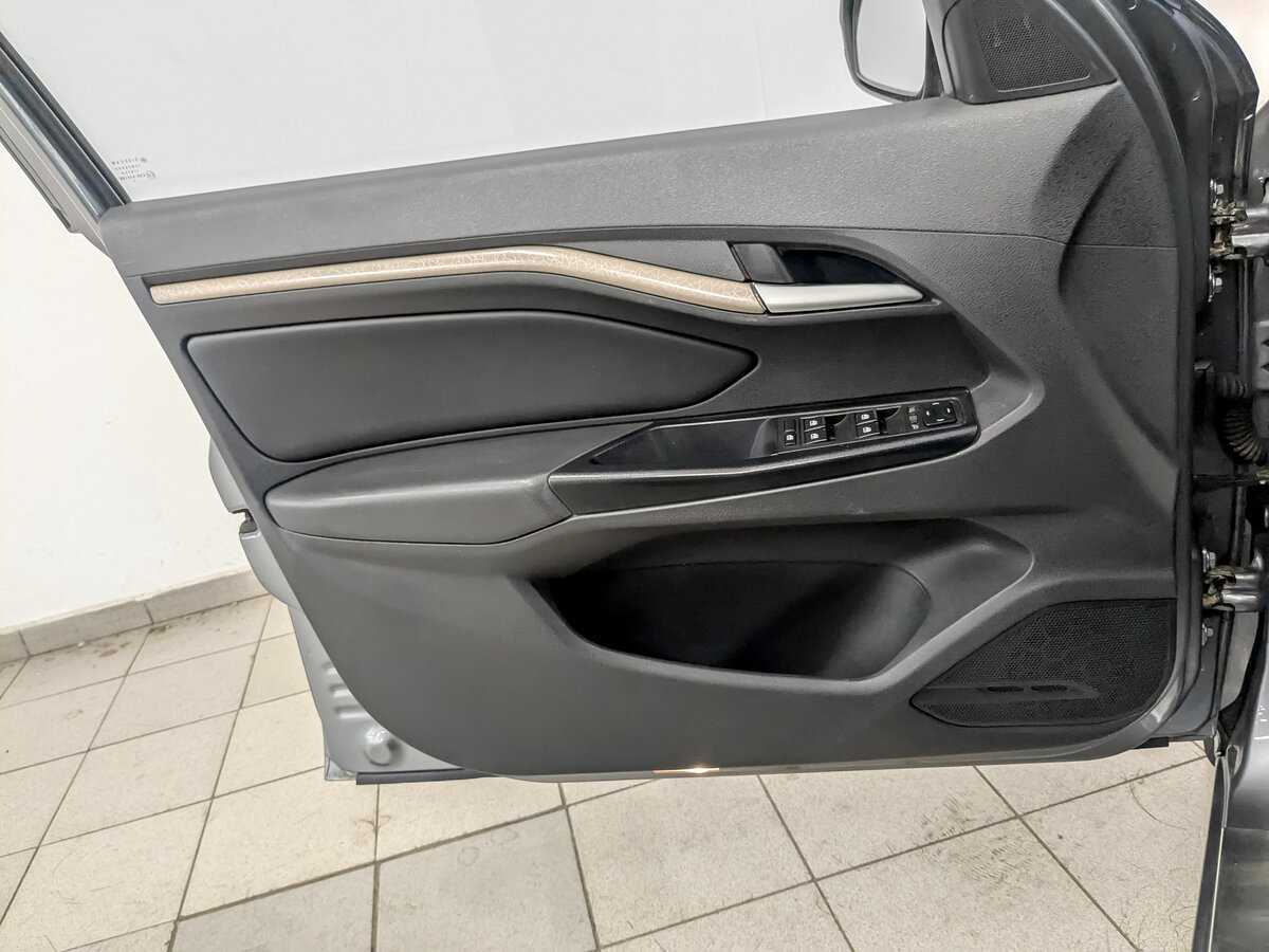 Купить Lada (ВАЗ) Vesta с пробегом. Фото: #16