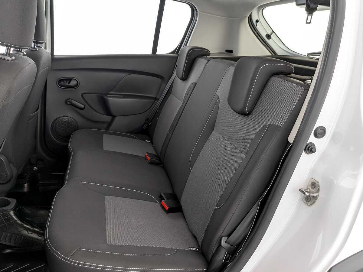 Купить Renault Sandero с пробегом. Фото: #11