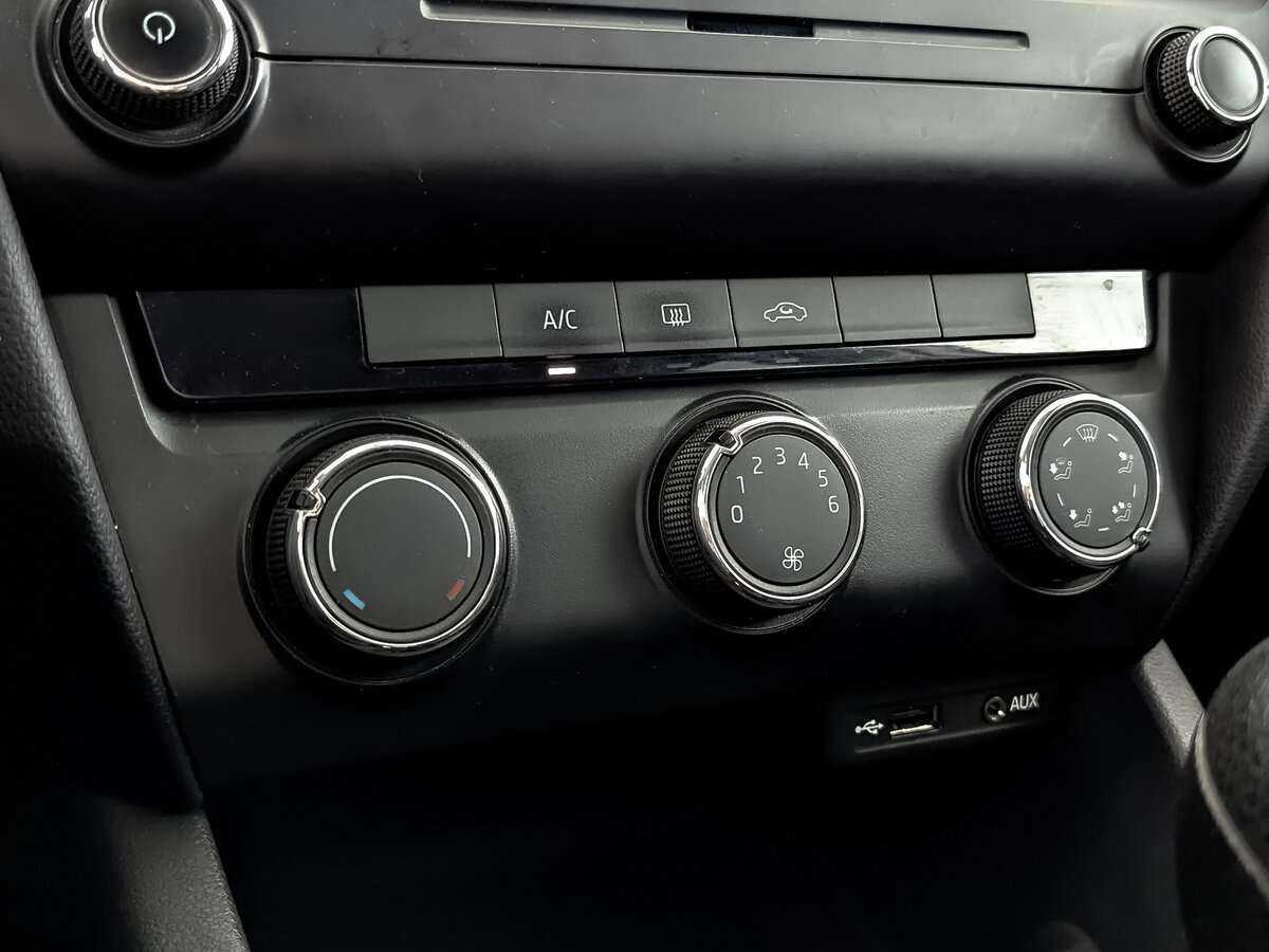 Купить Skoda Octavia с пробегом. Фото: #16