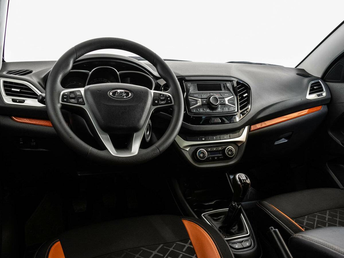 Купить Lada (ВАЗ) Vesta с пробегом. Фото: #8