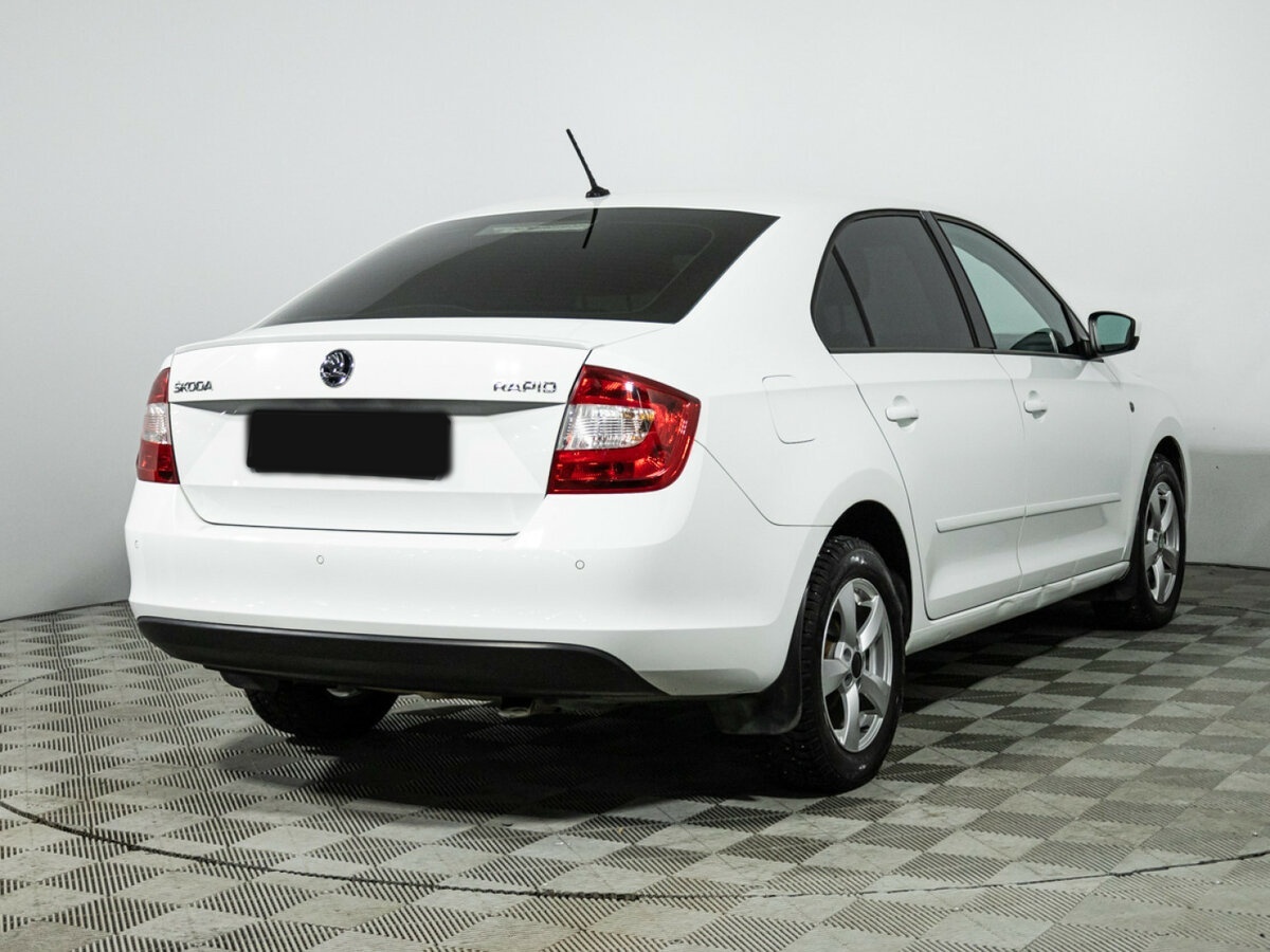 Купить Skoda Rapid с пробегом. Фото: #4