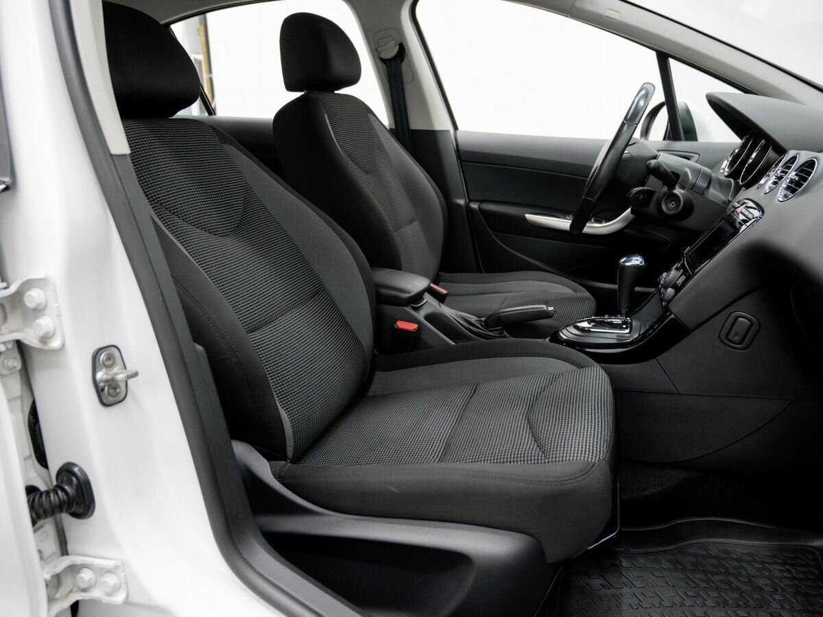 Купить Peugeot 408 с пробегом. Фото: #7