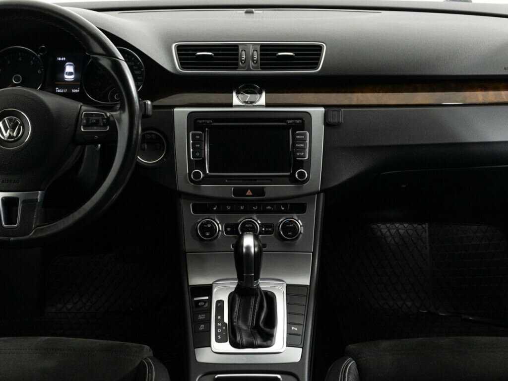 Купить Volkswagen Passat CC с пробегом. Фото: #13