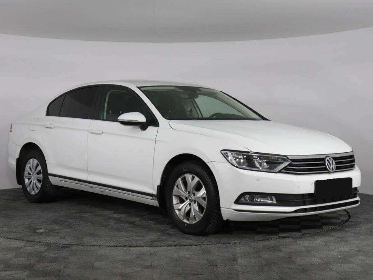 Купить Volkswagen Passat с пробегом. Фото: #2