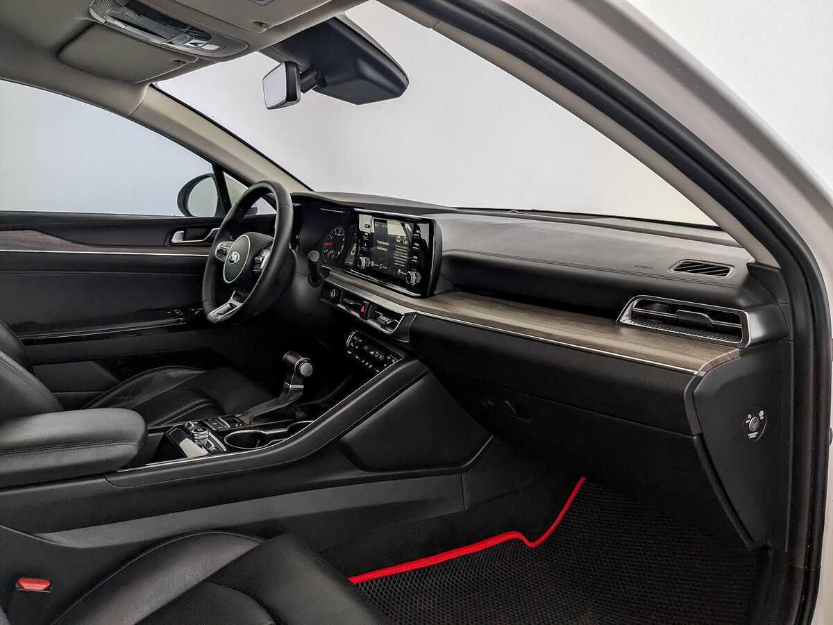 Купить Kia K5 с пробегом. Фото: #10