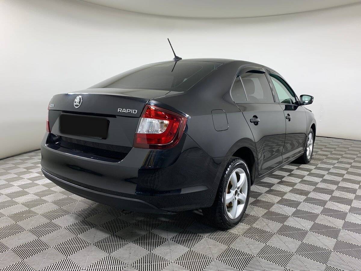 Купить Skoda Rapid с пробегом. Фото: #4