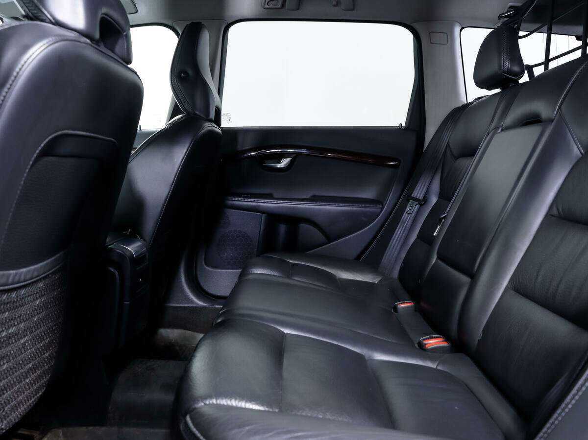 Купить Volvo XC70 с пробегом. Фото: #8