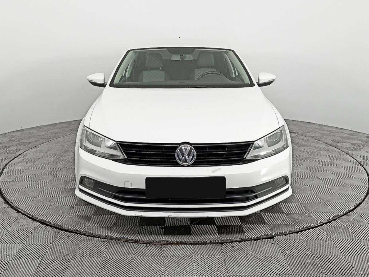 Купить Volkswagen Jetta с пробегом. Фото: #1