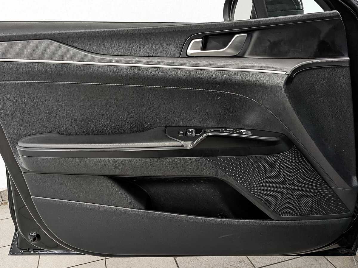 Купить Kia K5 с пробегом. Фото: #17