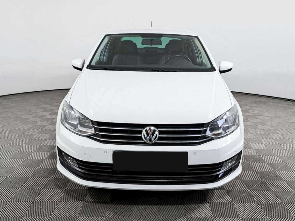 Купить Volkswagen Polo с пробегом. Фото: #1