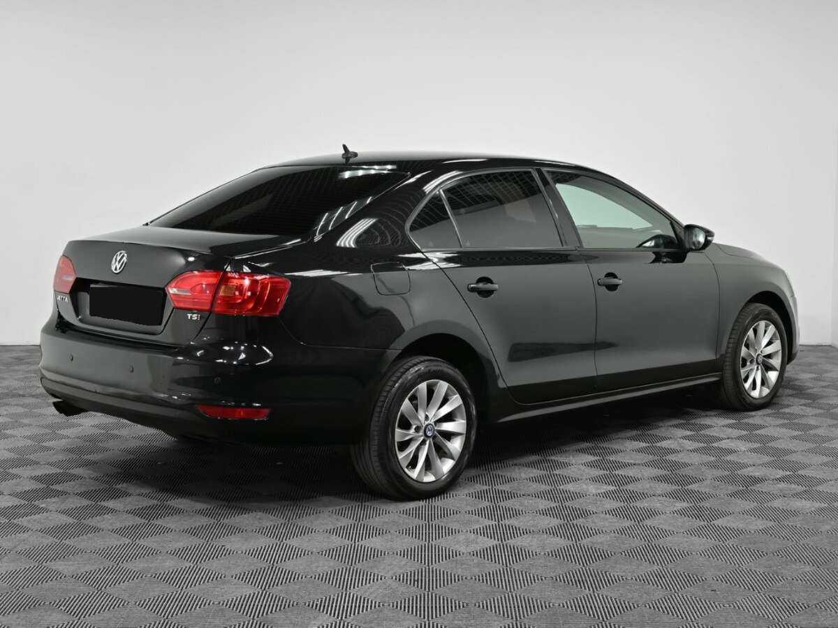 Купить Volkswagen Jetta с пробегом. Фото: #1