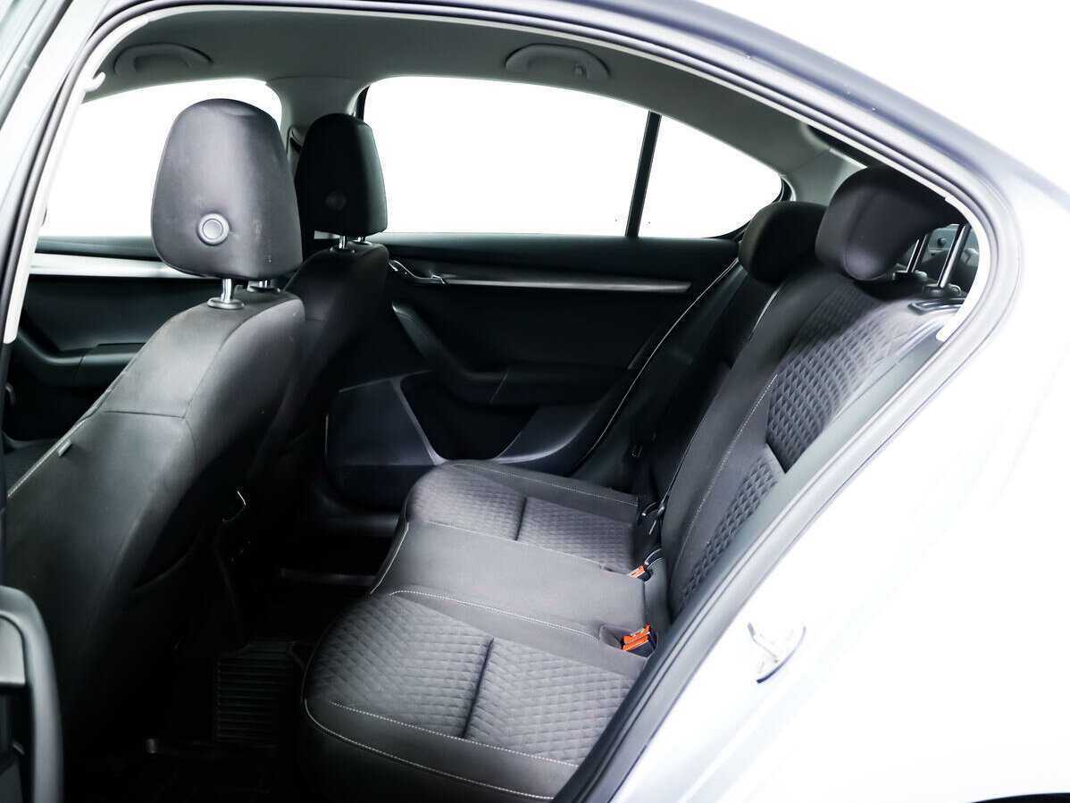 Купить Skoda Octavia с пробегом. Фото: #11