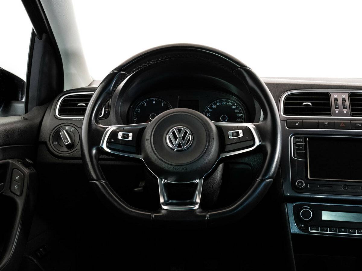 Купить Volkswagen Polo с пробегом. Фото: #10