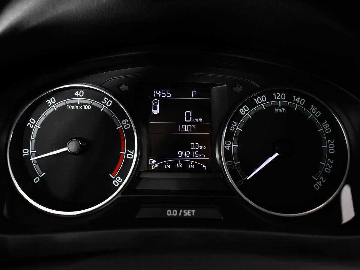 Купить Skoda Rapid с пробегом. Фото: #10