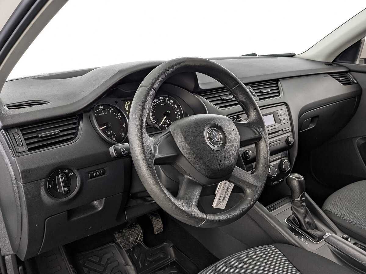 Купить Skoda Octavia с пробегом. Фото: #13