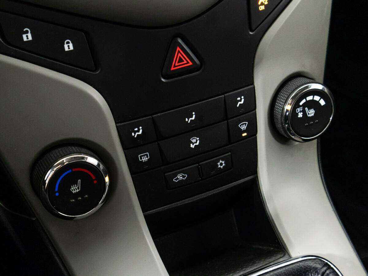 Купить Chevrolet Cruze с пробегом. Фото: #14