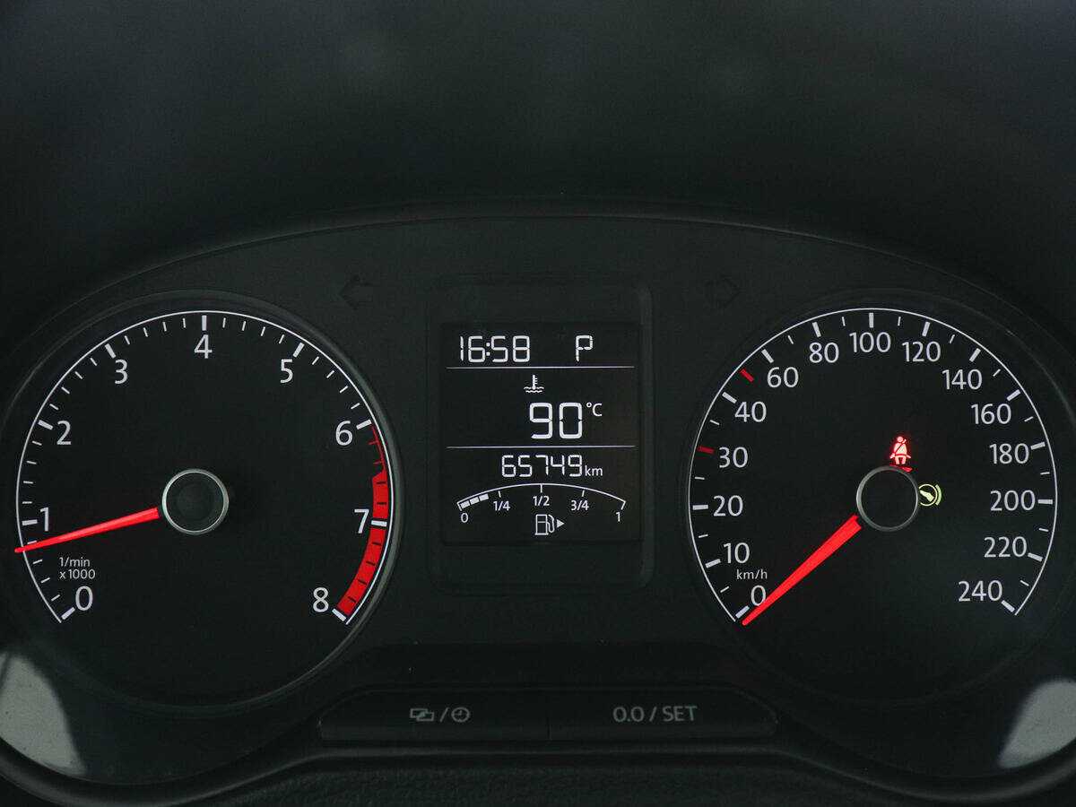 Купить Volkswagen Polo с пробегом. Фото: #10
