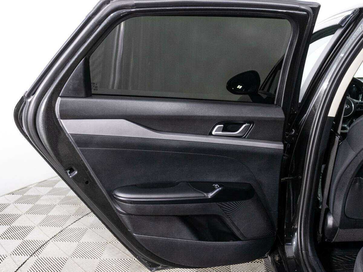 Купить Kia K5 с пробегом. Фото: #23