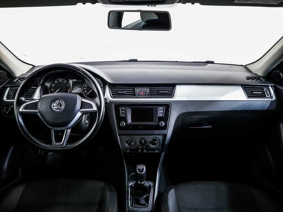 Купить Skoda Rapid с пробегом. Фото: #8