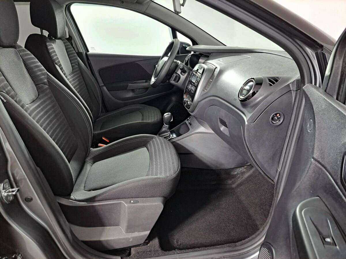 Купить Renault Kaptur с пробегом. Фото: #8