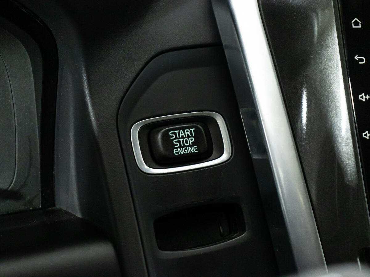 Купить Volvo XC60 с пробегом. Фото: #17