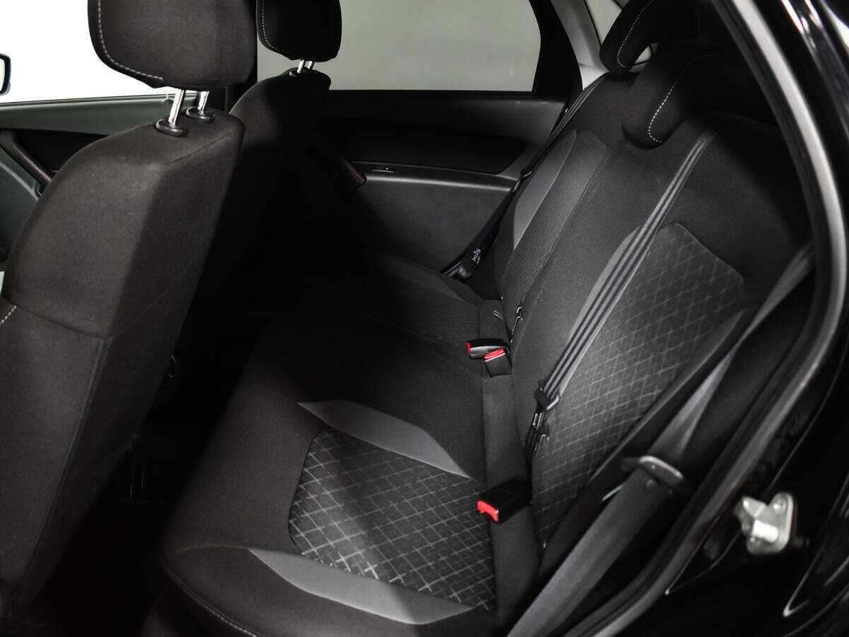 Купить Lada (ВАЗ) Granta с пробегом. Фото: #9