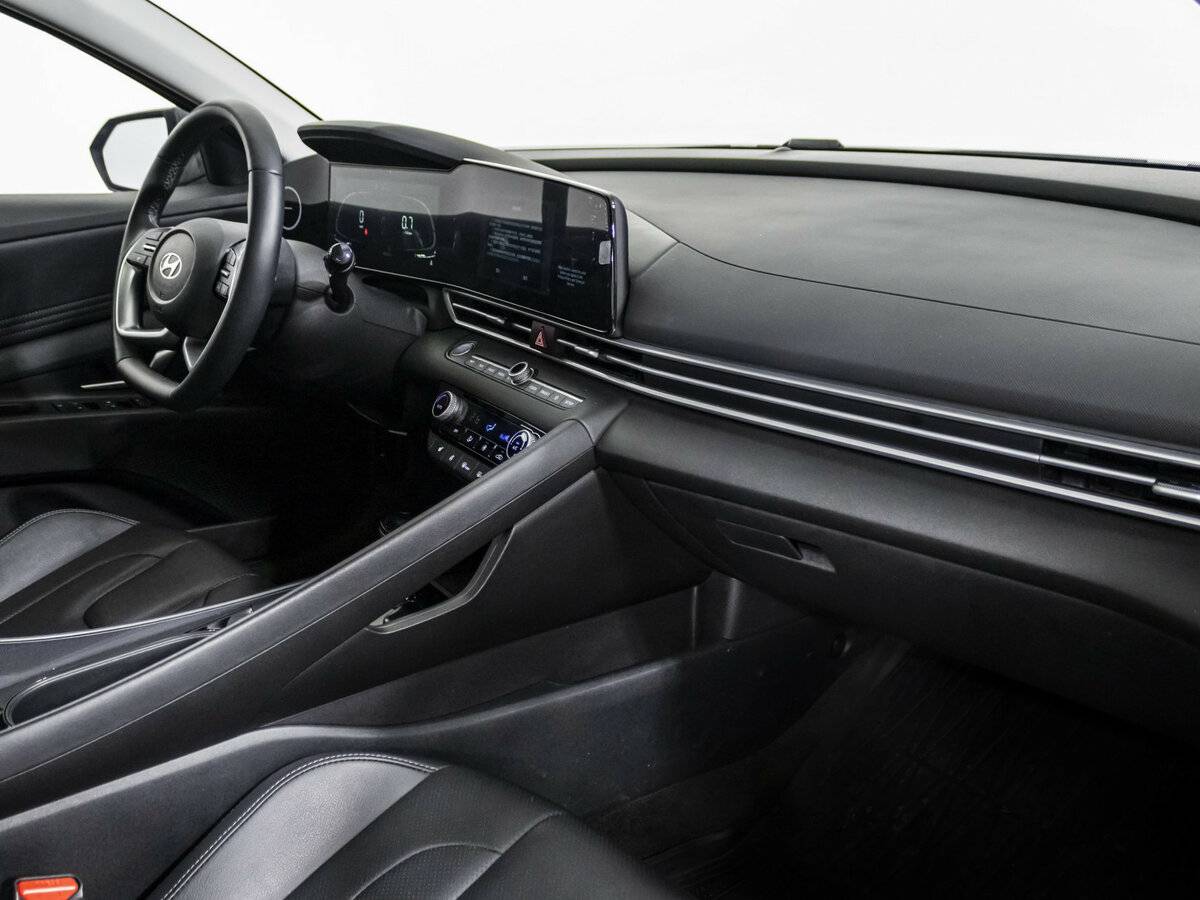 Купить Hyundai Elantra с пробегом. Фото: #5