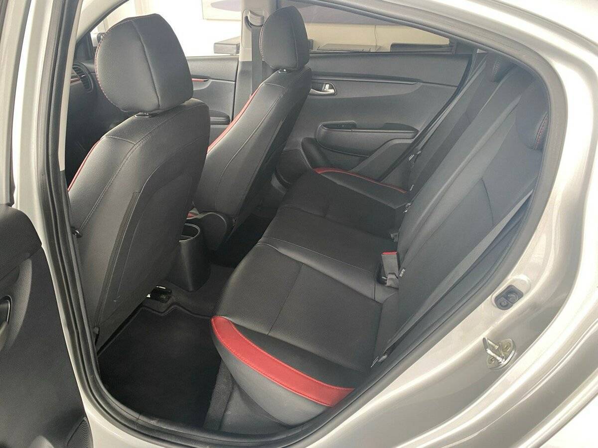 Купить Kia Rio с пробегом. Фото: #11