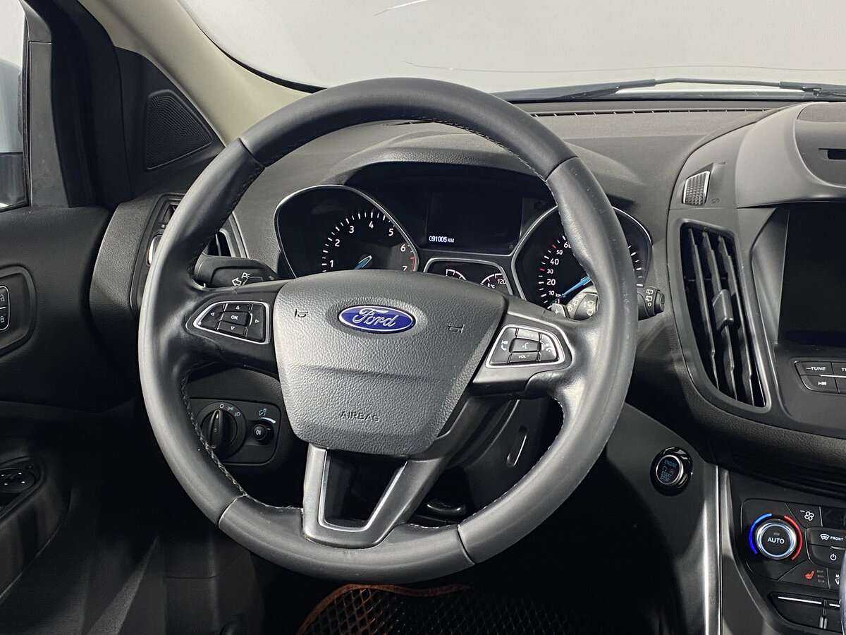Купить Ford Kuga с пробегом. Фото: #9