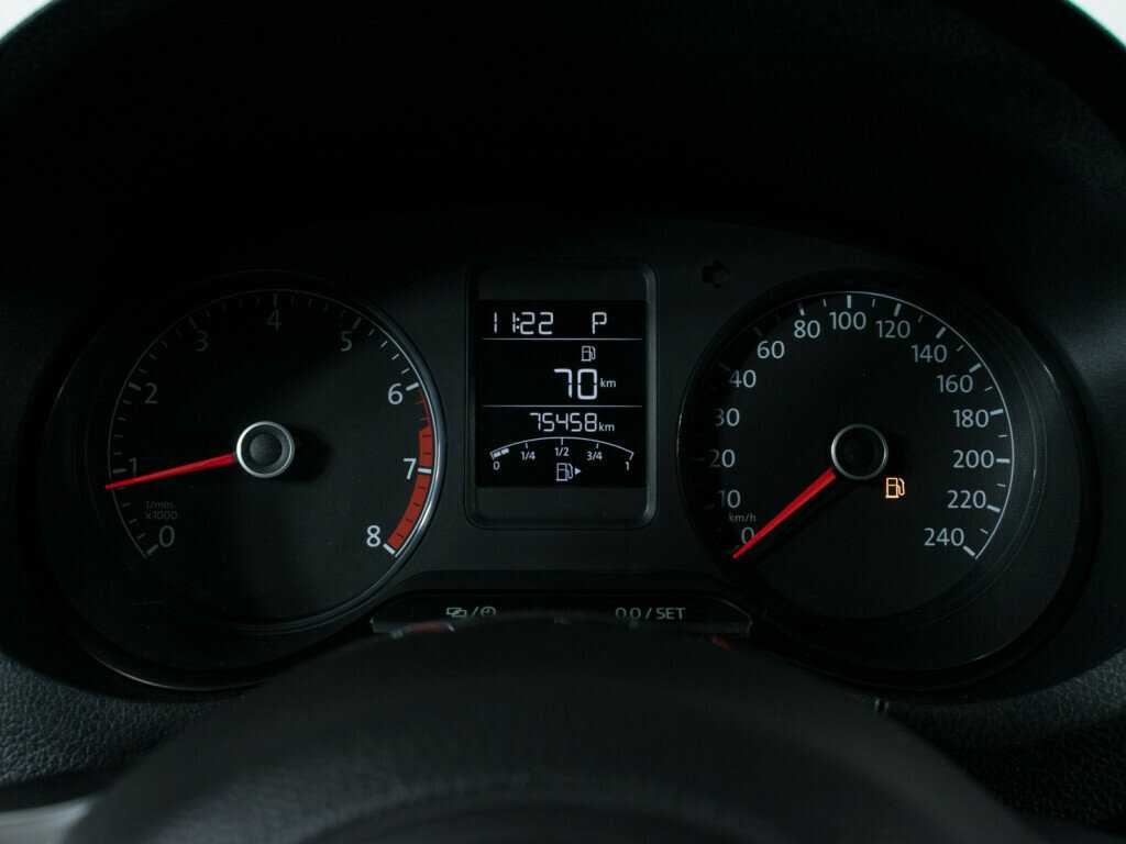 Купить Volkswagen Polo с пробегом. Фото: #10