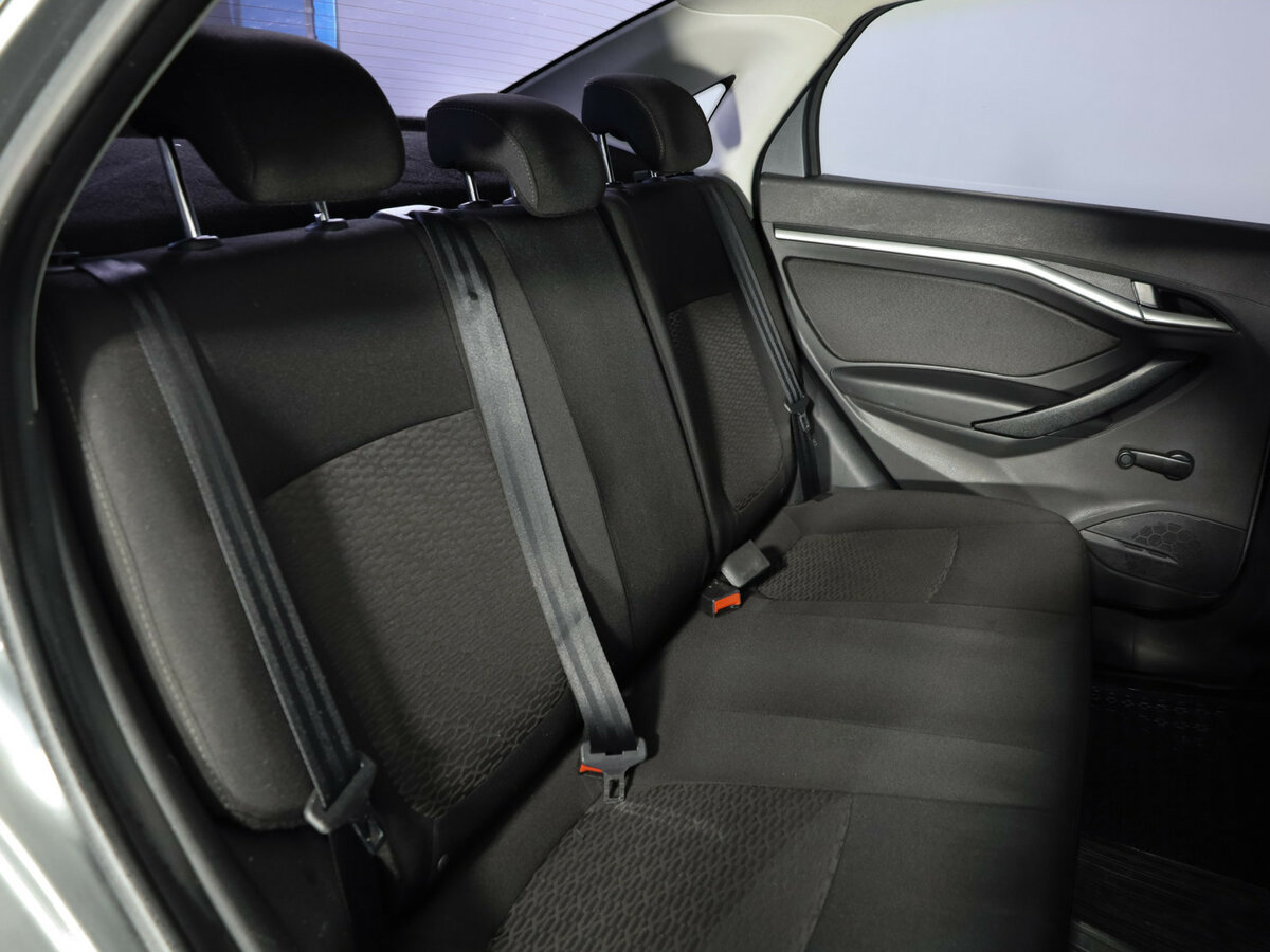 Купить Lada (ВАЗ) Vesta с пробегом. Фото: #9