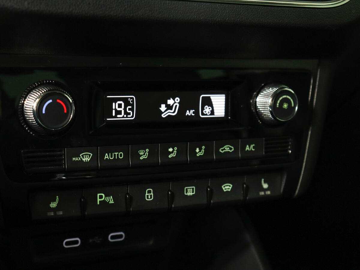 Купить Skoda Rapid с пробегом. Фото: #15