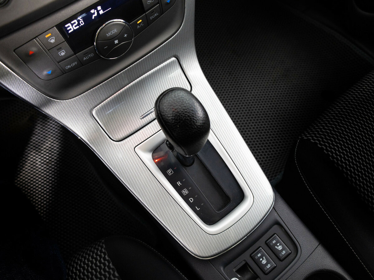 Купить Nissan Tiida с пробегом. Фото: #12