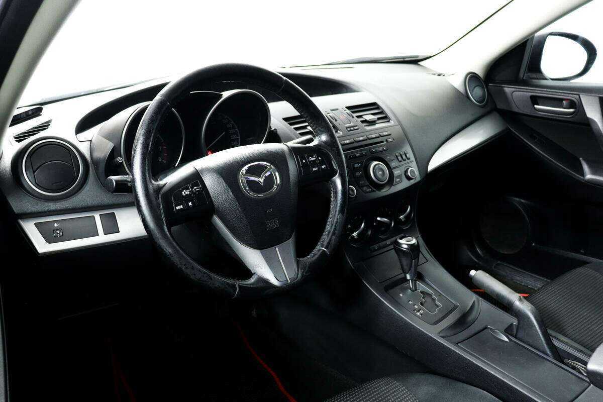 Купить Mazda 3 с пробегом. Фото: #11