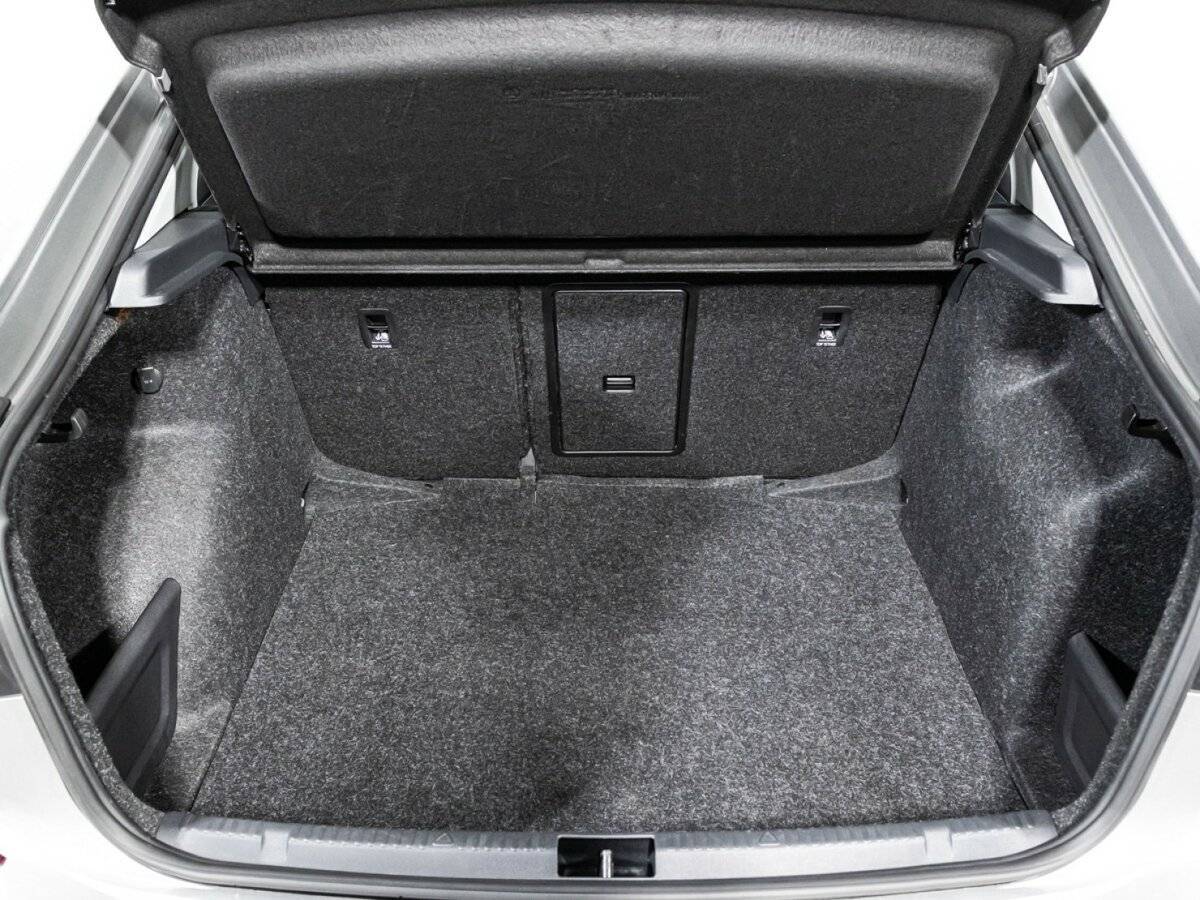 Купить Volkswagen Polo с пробегом. Фото: #14