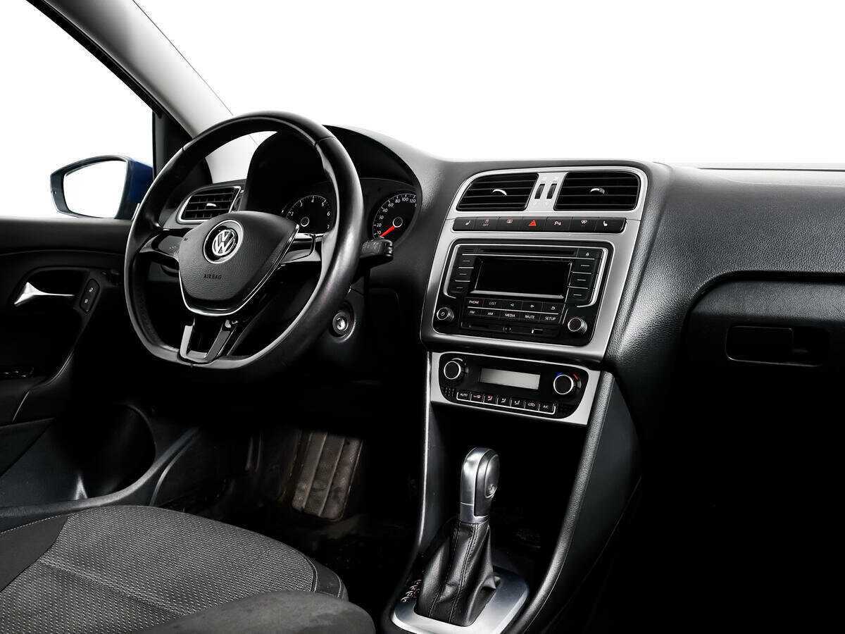 Купить Volkswagen Polo с пробегом. Фото: #8