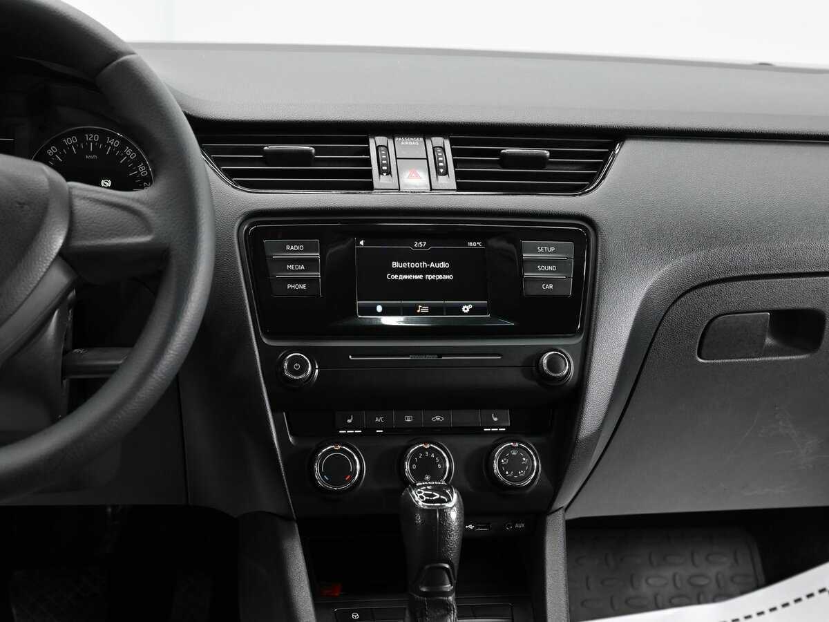 Купить Skoda Octavia с пробегом. Фото: #8