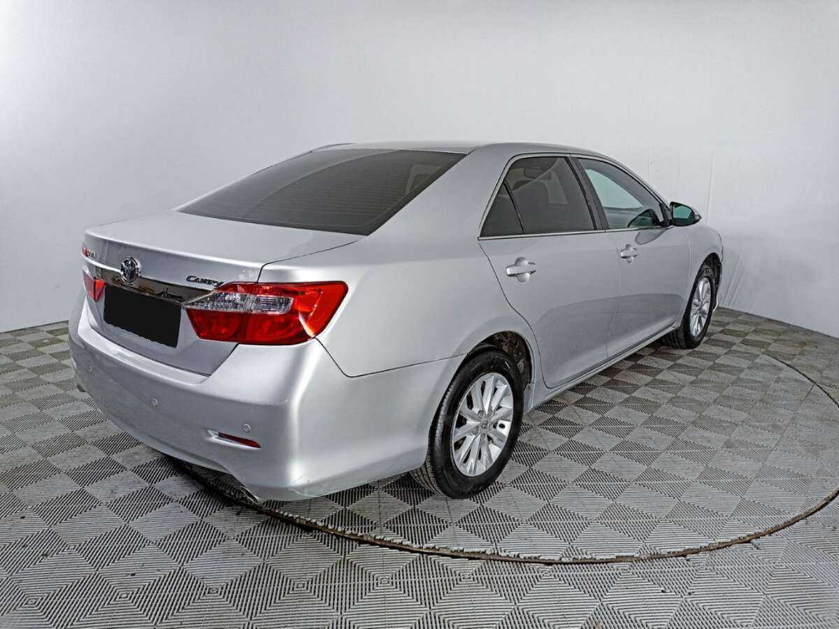 Купить Toyota Camry с пробегом. Фото: #4
