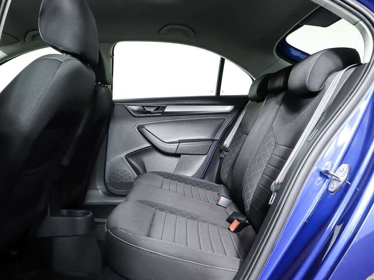Купить Skoda Rapid с пробегом. Фото: #9