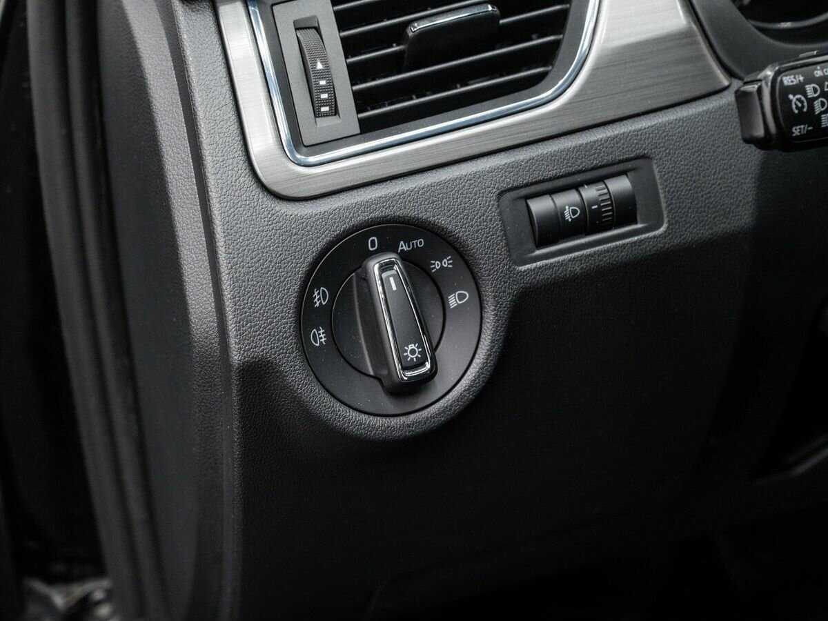 Купить Skoda Rapid с пробегом. Фото: #14