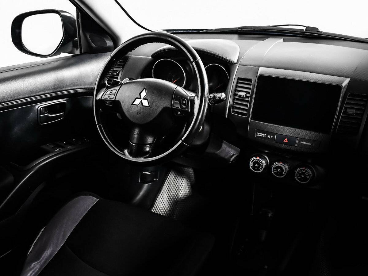 Купить Mitsubishi Outlander с пробегом. Фото: #8