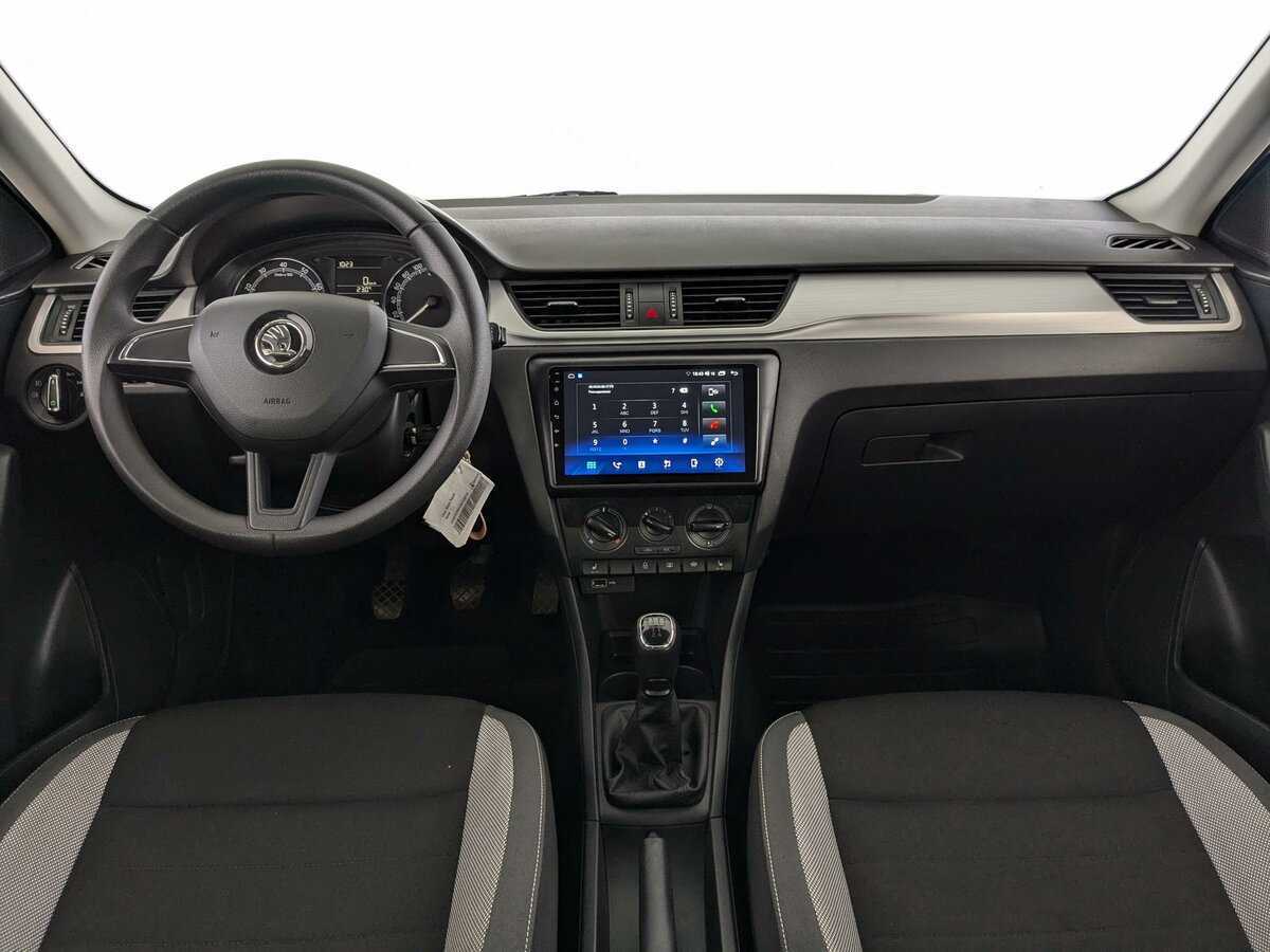 Купить Skoda Rapid с пробегом. Фото: #17