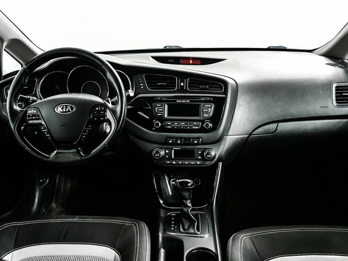 Купить Kia Ceed с пробегом. Фото: #10