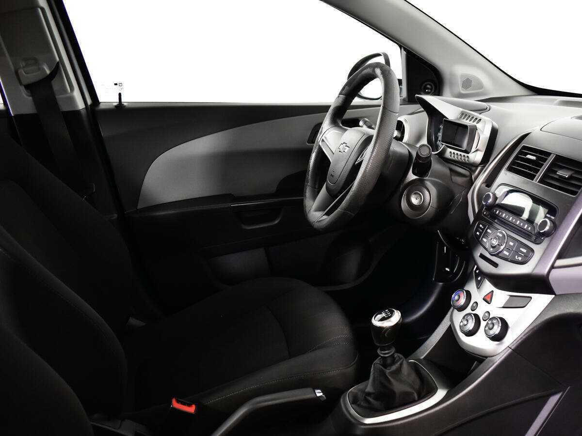 Купить Chevrolet Aveo с пробегом. Фото: #6