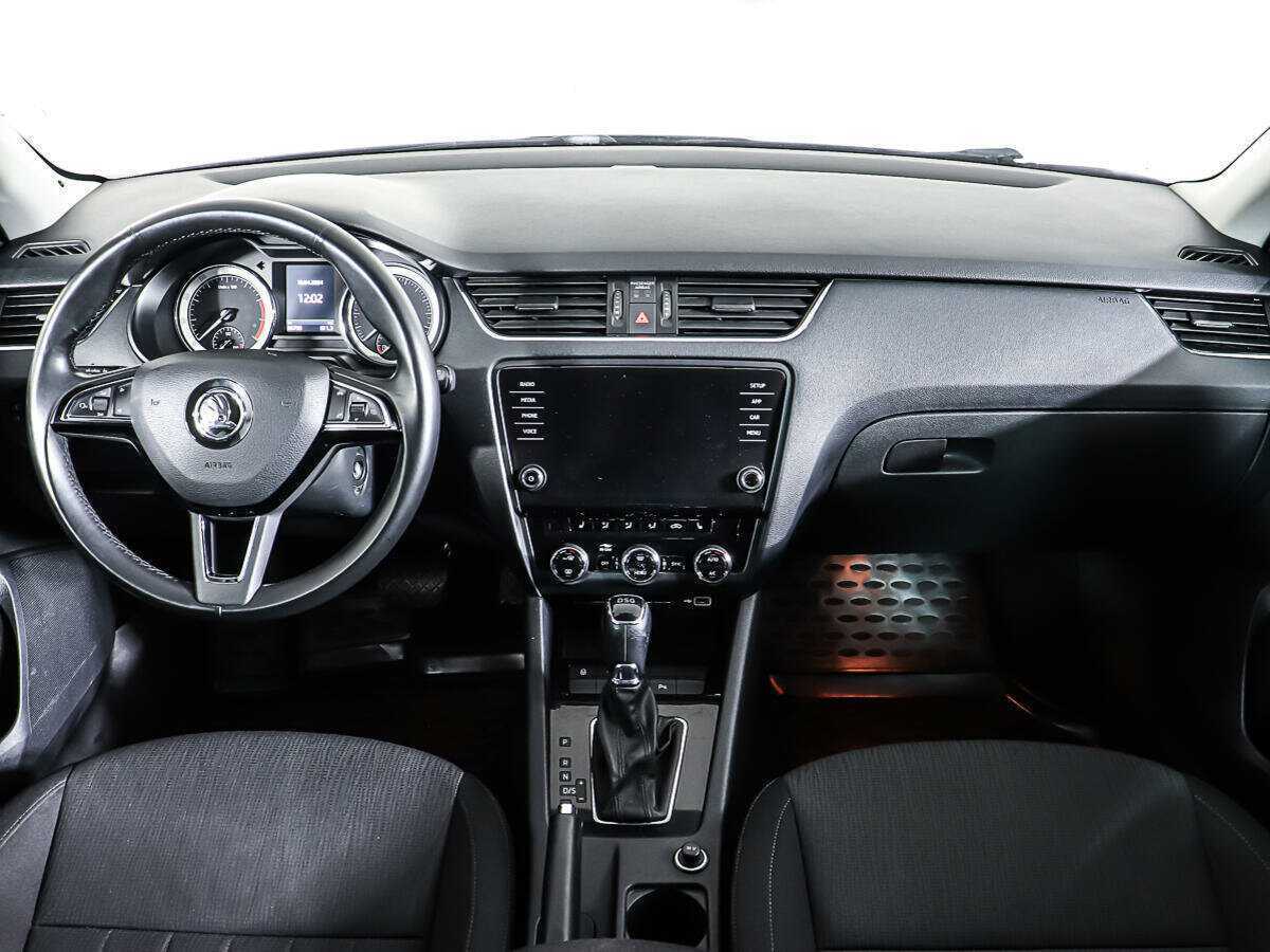 Купить Skoda Octavia с пробегом. Фото: #10
