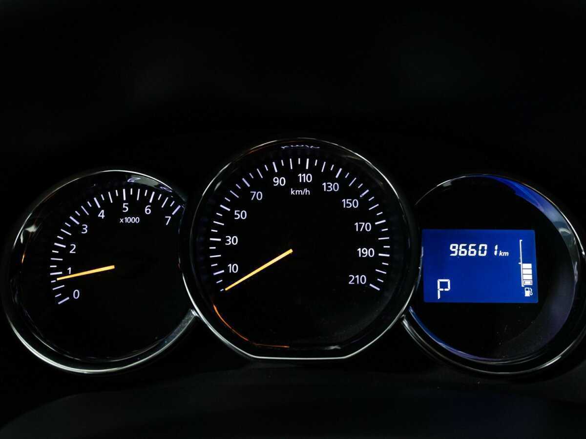 Купить Renault Sandero с пробегом. Фото: #11