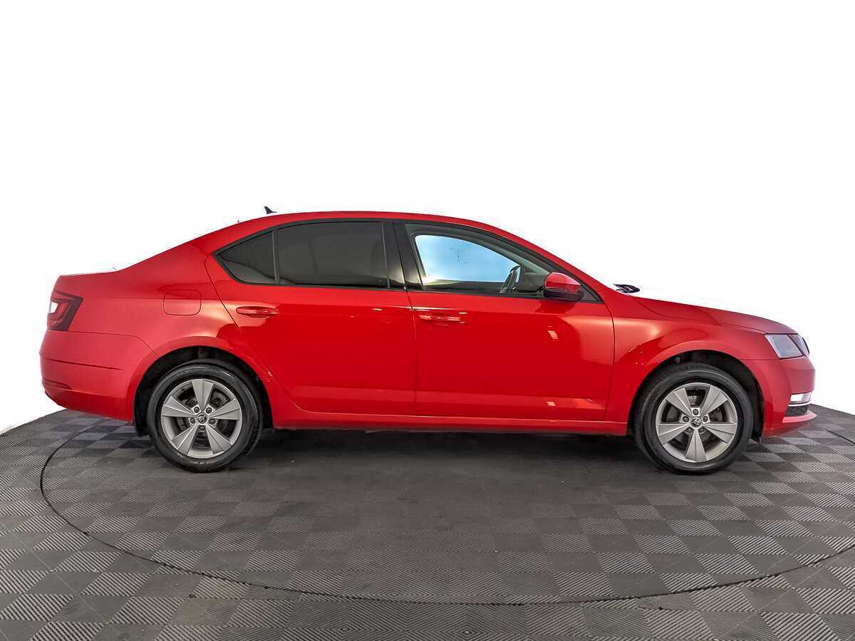 Купить Skoda Octavia с пробегом. Фото: #3