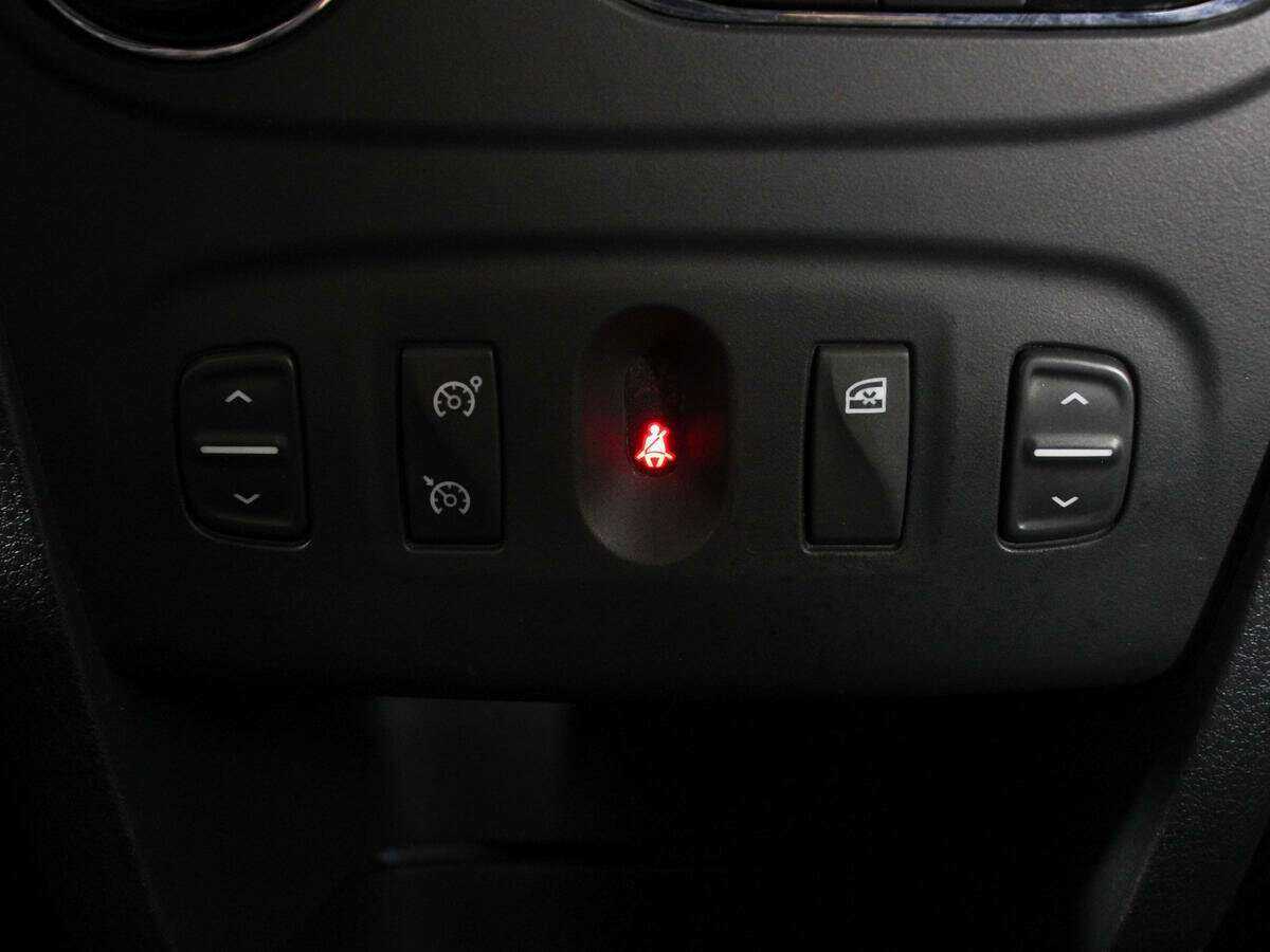 Купить Renault Sandero с пробегом. Фото: #15